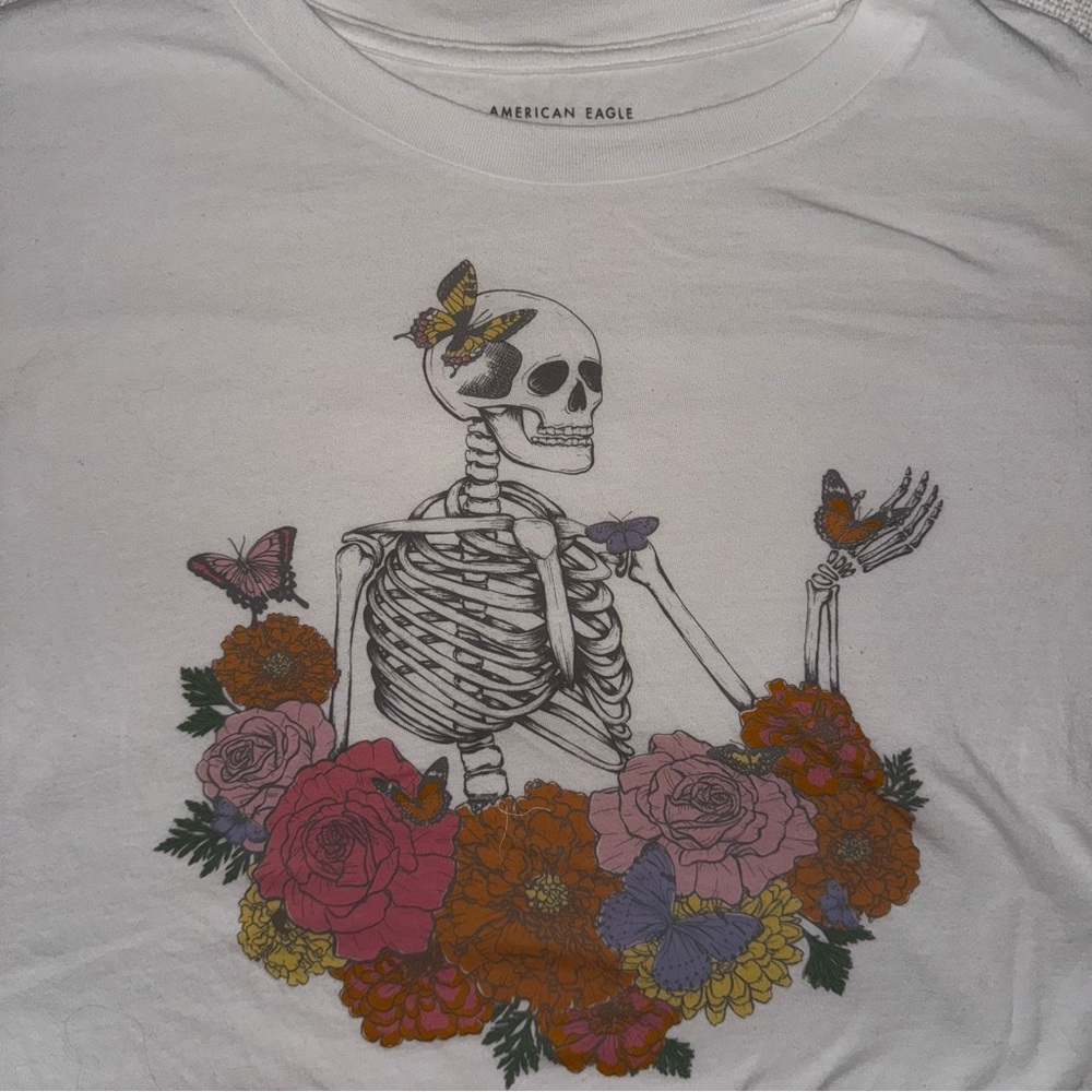 American Eagle Graphic T-Shirt - Picture 2 of 4